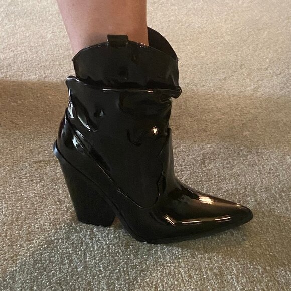 Betsy Bootie Cowboy Style Booties With Shining Faux Patent Leather Size 6 - Picture 6 of 6